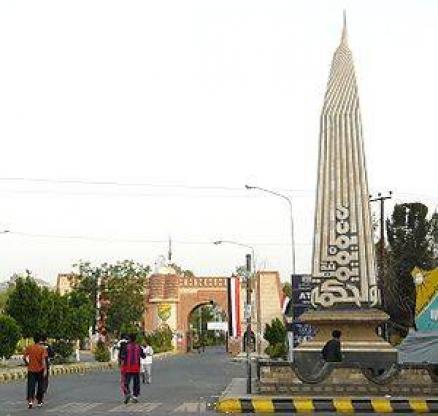 «ملزمة» مؤسس مليشيا الحوثي في رسالة ماجستير بجامعة صنعاء 