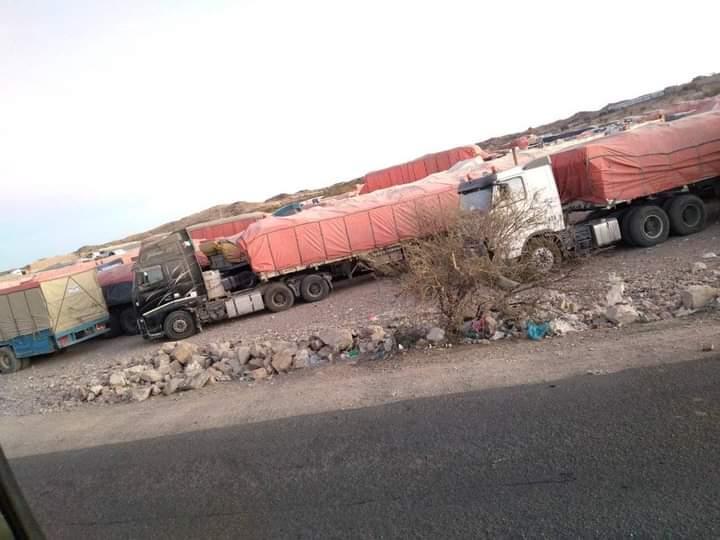 مليشيا الحوثي تواصل منع دخول ناقلات الإسمنت القادمة من المحافظات المحررة الى مناطق سيطرتها #65279;
