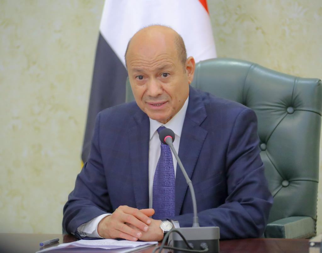 الرئيس العليمي يترأس اجتماعا لمجلس الوزراء
