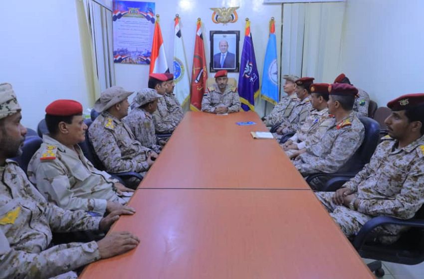 رئيس هيئة الأركان يشيد بدور المنطقة العسكرية الأولى في المعركة الوطنية
