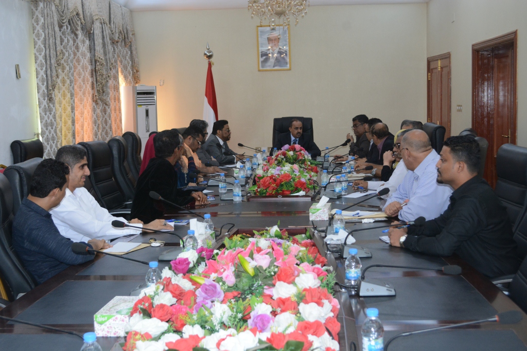 وزير الإعلام يدعو لفتح صفحة جديدة وتعزيز الجبهة الوطنية للقضاء على الانقلاب الحوثي واستعادة الدولة