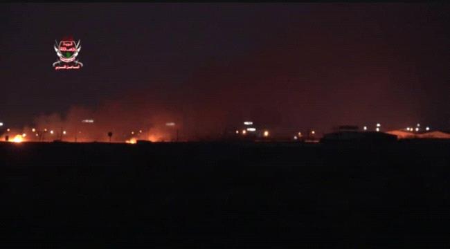المليشيات تحرق منازل المواطنين في الحديدة وتجبر عشرات الأسر على النزوح قسريا "فيديو"