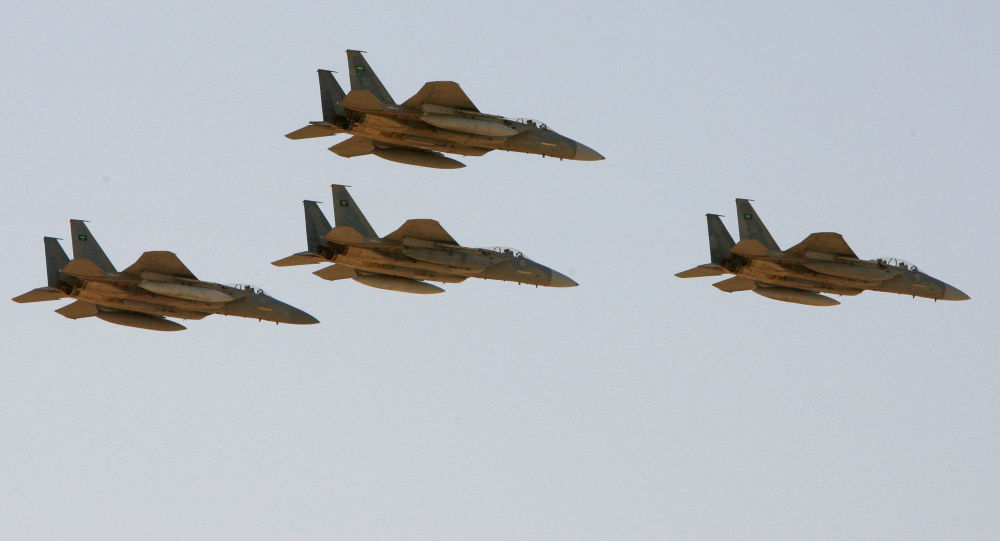 طيران التحالف يجدد قصف مواقع ميلشيا الحوثي في معسكر الحمزة