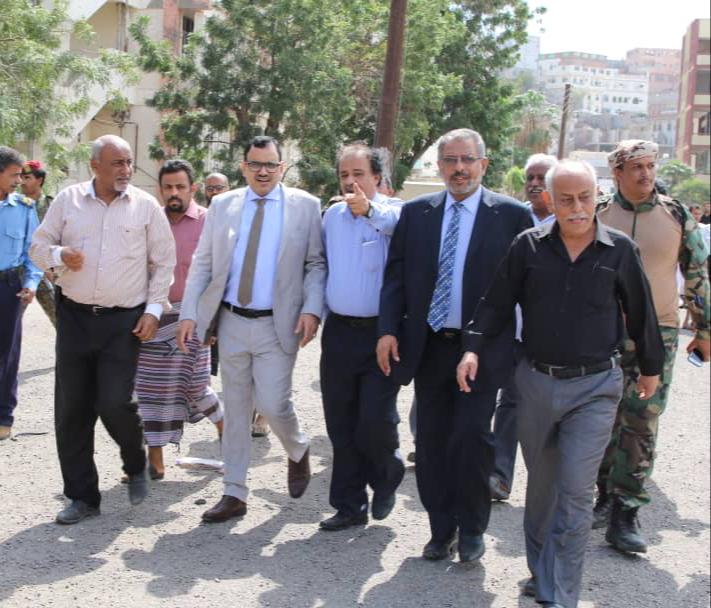 الوزير السقطري يزور عددا من مرافق الثروة السمكية بعدن