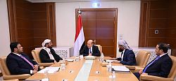 مجلس القيادة الرئاسي يعقد اجتماعاً مغلقاً لبحث تطورات الأوضاع المحلية
