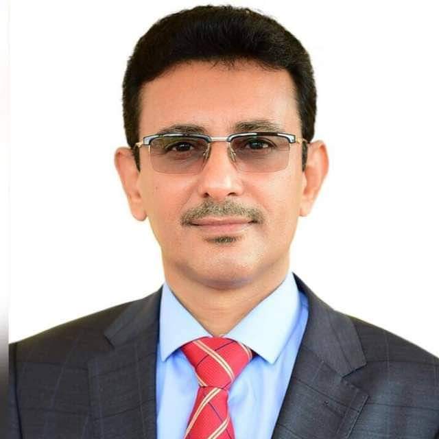 السفير مارم يعزي المستشارة العولقي بوفاة شقيقها