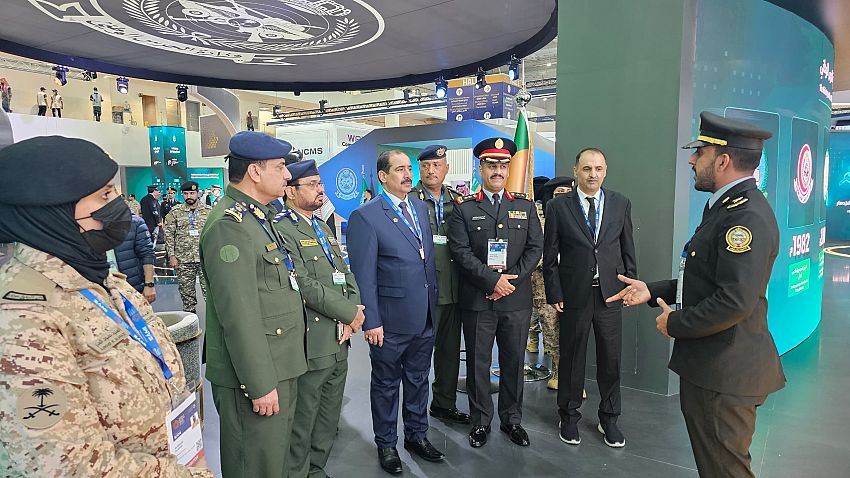 وزير الداخلية يشارك في فعاليات معرض الدفاع العالمي