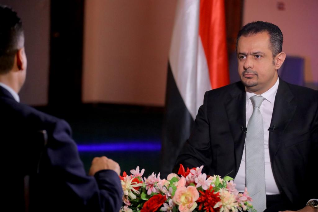 رئيس الوزراء يشدد على أهمية الحفاظ على التوافق السياسي واستكمال تنفيذ اتفاق الرياض