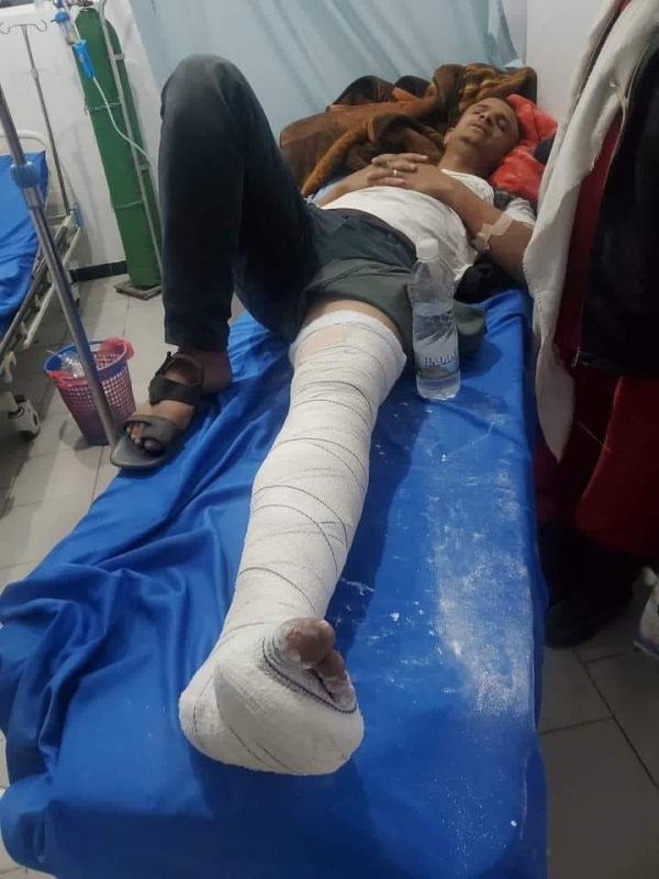قيادي حوثي يرفض معالجة شاب قام بدهسه في إب