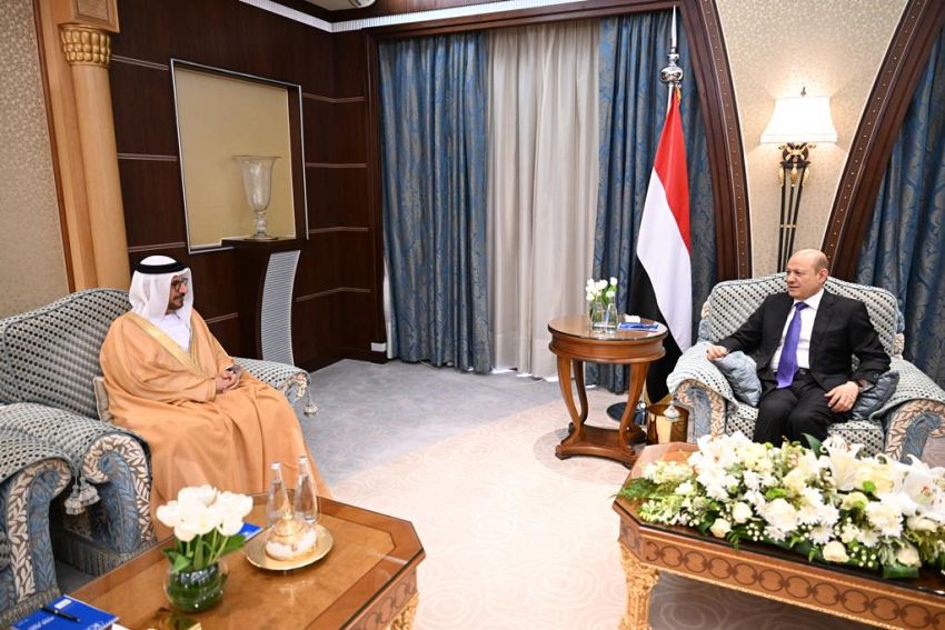 رئيس مجلس القيادة الرئاسي يستقبل سفير الإمارات بمناسبة انتهاء فترة عمله