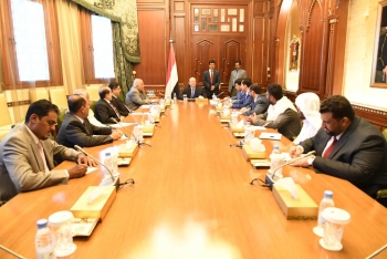 رئيس الجمهورية : إتفاق الرياض يعزز وحدة الصف الوطني في إطار اليمن الإتحادي الجديد
