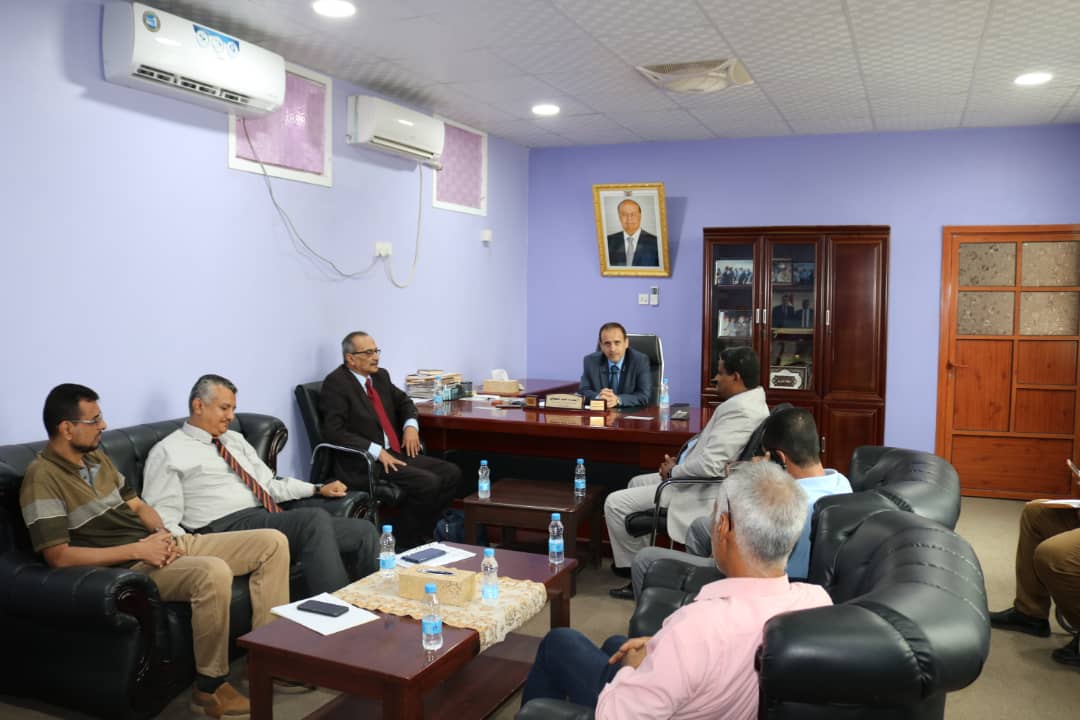 الوزير الوصابي يؤكد أهمية تطوير العملية التعليمية في المعاهد الفنية وكليات المجتمع