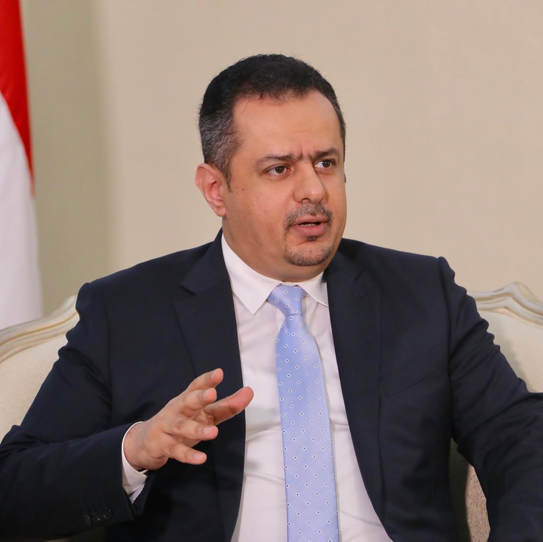 رئيس الوزراء يوجه محافظي المحافظات بتعزيز اليقظة الأمنية ورفع الجاهزية لإنهاء الإنقلاب