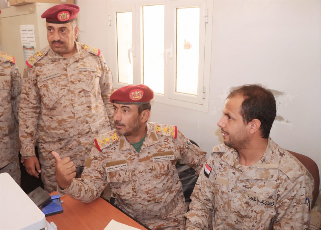 رئيس هيئة الاركان يدشن العمل بالنظام المحاسبي في دائرة الإمداد والتموين