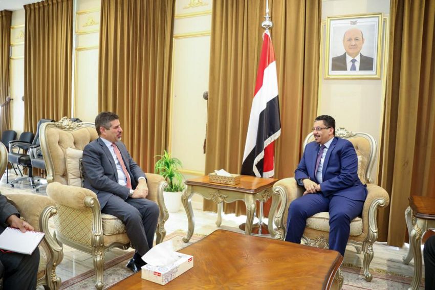 وزير الخارجية يبحث مع السفير الأمريكي مستجدات الأوضاع في اليمن