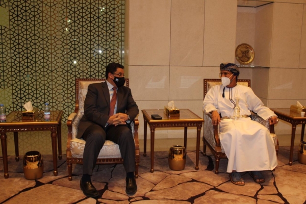 وزير الخارجية يصل العاصمة العمانية مسقط