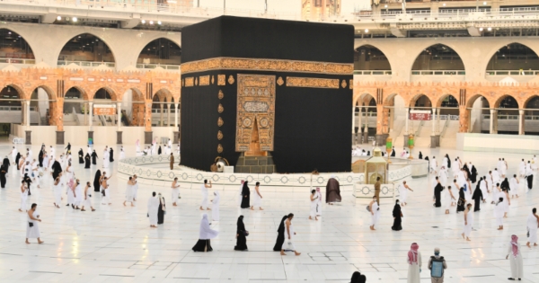 الإعلان عن موعد فتح باب العمرة أمام اليمنيين