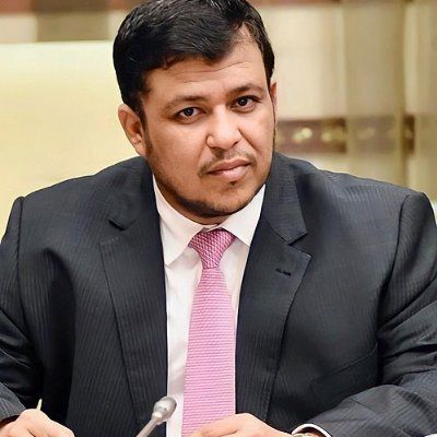 عضو مجلس القيادة عبدالله العليمي يعزي محمد الصالحي في وفاة نجله