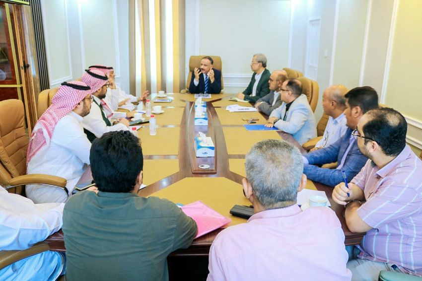 وزير النقل يبحث مع البرنامج السعودي تقييم اوضاع مطار عدن ومراحل تأهيله وتحديثه