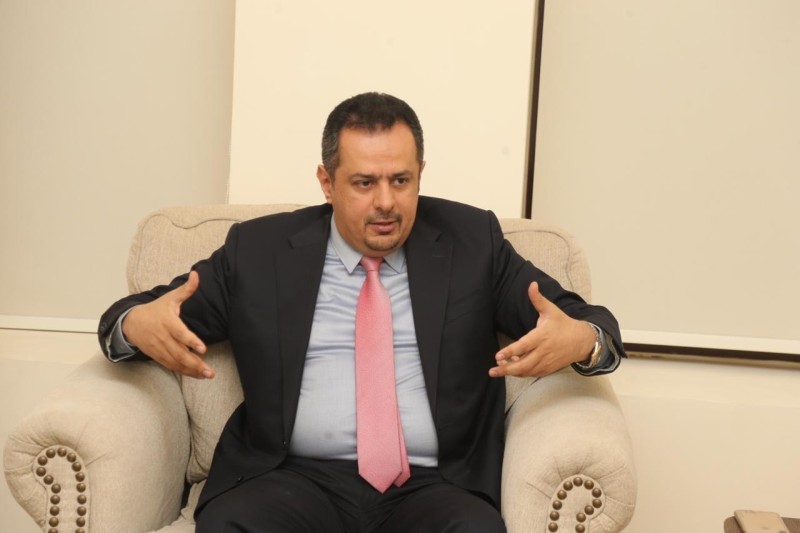 معين عبدالملك: الخلاف مع «الانتقالي» حرّف المسار.. وسقطرى لا يمكن أن تدار إلا من قبل الشرعية