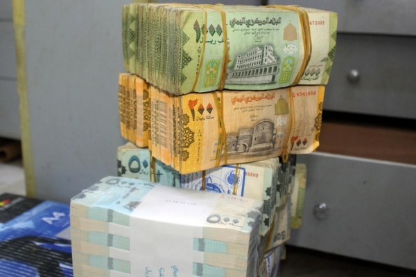 تعز..مليشيا الحوثي تنهب المسافرين أكثر من 230 مليون ريال خلال أكتوبر الفائت