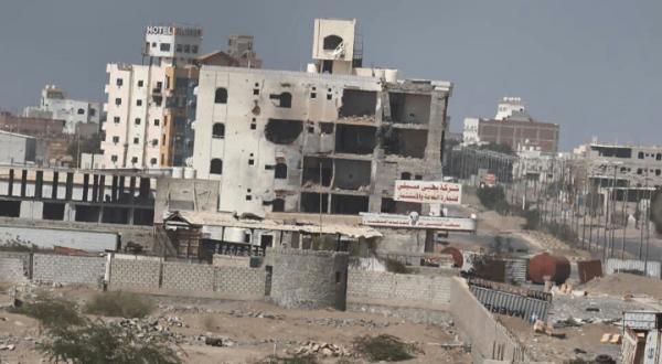 قصف حوثي استهدف تجمعات سكنية جنوبي الحديدة