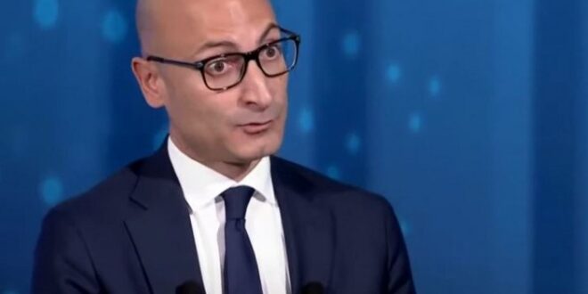 فرنسا تصف مشاورات الرياض بالمهمة لإحياء عملية السلام