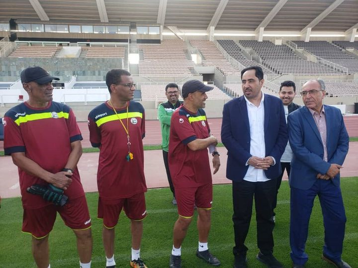 البكري يزور المنتخب الوطني الأول في الطائف ويحثه على التمثيل المشرف لليمن