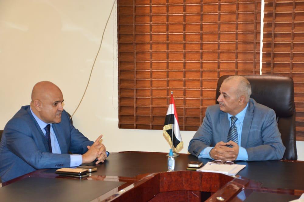 وزير المياه يستعرض مع محافظ تعز قائمة المشروعات المخصصة للمحافظة للعام 2022م