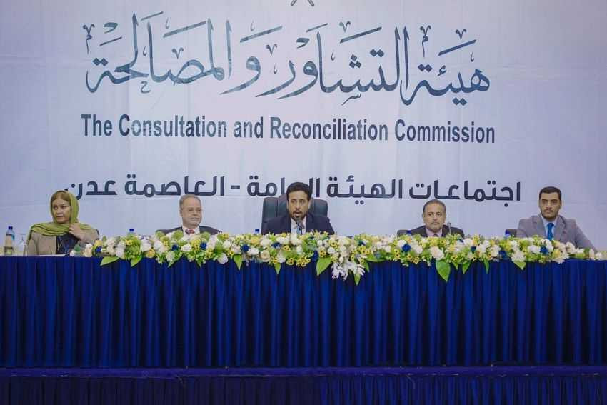 رئيس هيئة التشاور والمصالحة: الطريق إلى السلام يبدأ بهزيمة المشروع الإيراني في اليمن