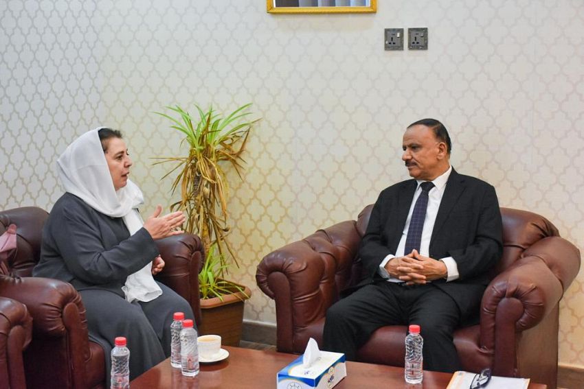 وزير النقل يبحث مع الممثل المقيم للبرنامج الإنمائي توقيع إتفاقية التأمين البحري للموانئ المحررة