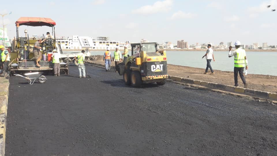 الحكومة تدشن المرحلة الاولى لمشروع إعادة تأهيل الطريق البحري بعدن