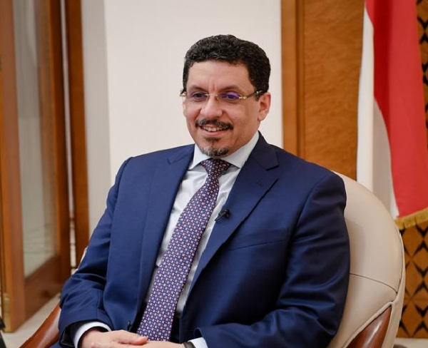 الحكومة اليمنية تناشد المجتمع الدولي تحمل مسؤولياته وإدانة جرائم الميليشيات بحق المدنيين في مارب