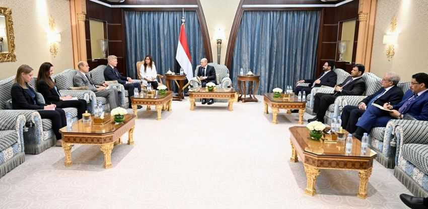 الرئيس العليمي يستقبل المبعوث الخاص للأمم المتحدة إلى اليمن