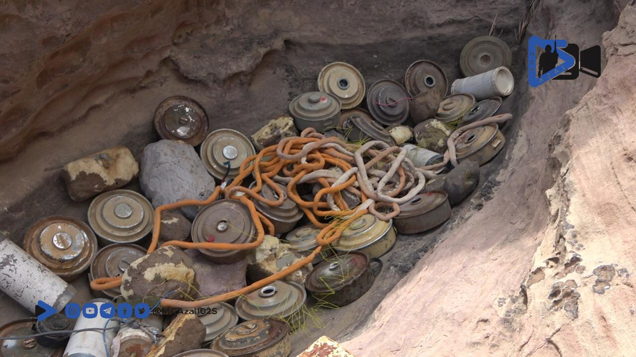 الجيش الوطني يتلف 1000 لغم وعبوة ناسفة زرعتها مليشيا الحوثي بمديرية باقم
