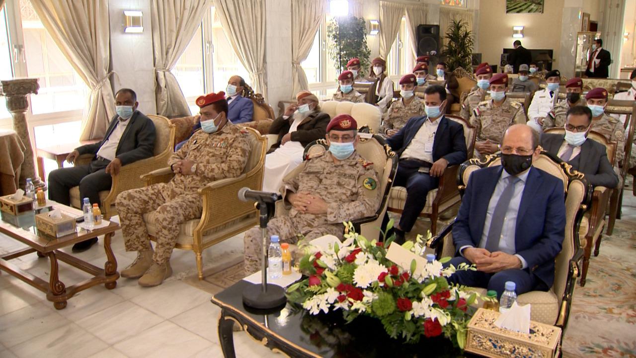 السفير الزنداني: القيادة السياسية دعمت كل مبادرات السلام