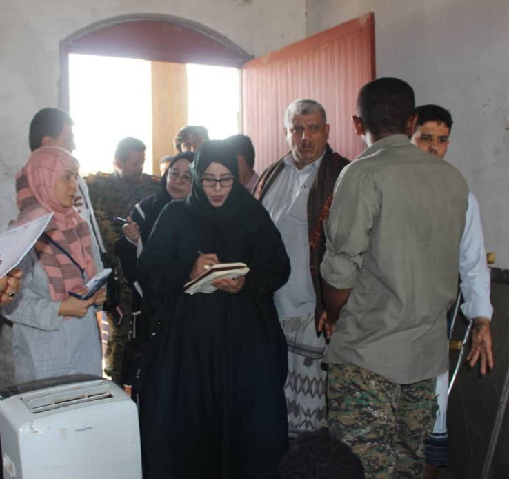 لجنة التحقيق الوطنية تطلع على أوضاع المحتجزين في لحج