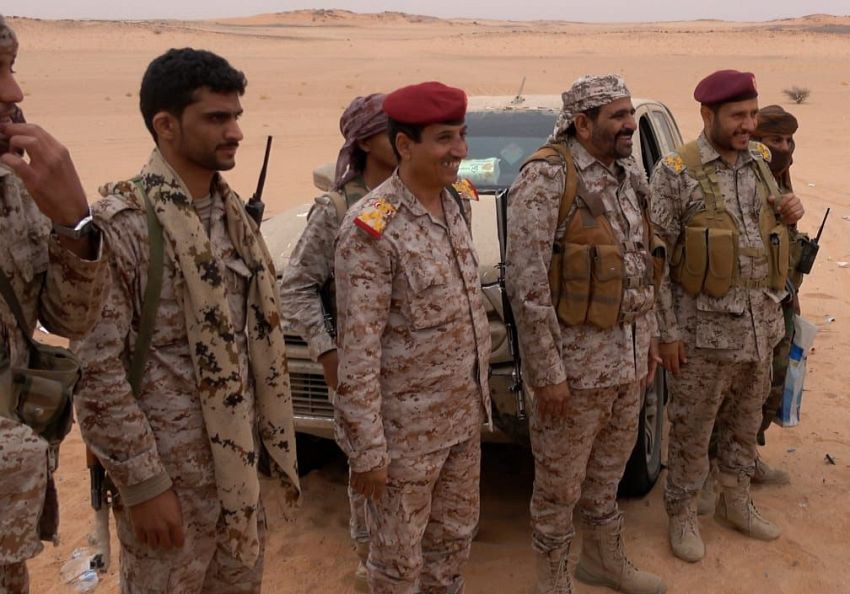 مساعد رئيس هيئة الاستخبارات ومدير دائرة الأمن العسكري يتفقدّان أبطال الجيش بجبهة الريان