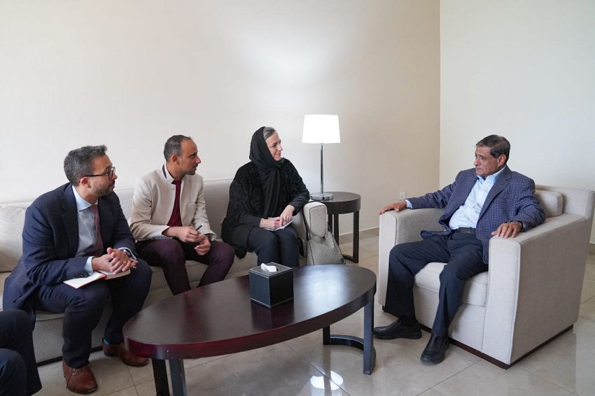 البحسني يناقش مع رئيس قسم الشؤون السياسية بمكتب المبعوث الأممي مستجدات الأوضاع السياسية