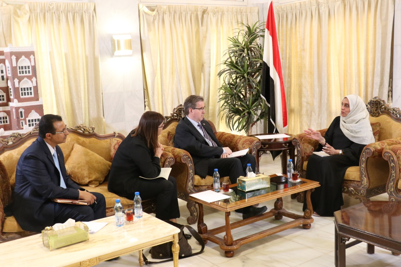 الكمال تبحث مع السفير النرويجي دعم برامج ومشاريع تنمية المرأة اليمنية