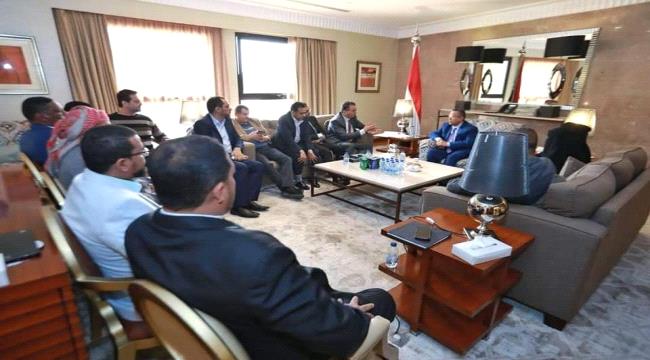 مستشار رئيس الجمهورية يلتقي فريق توحيد الصف الجمهوري ويؤكد دعمه الكامل للقوى الوطنية