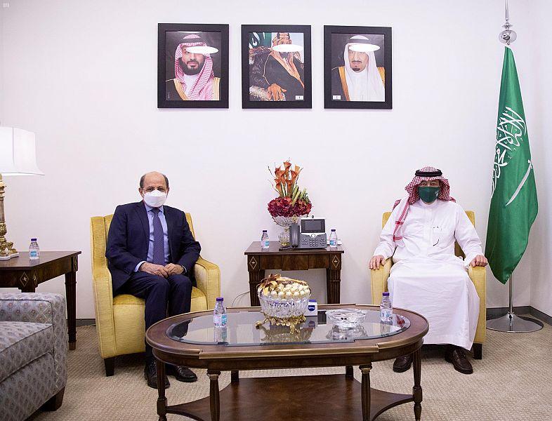 السفير الزنداني يبحث مع نائب وزير الخارجية السعودي عدد من الموضوعات ذات الاهتمام المشترك