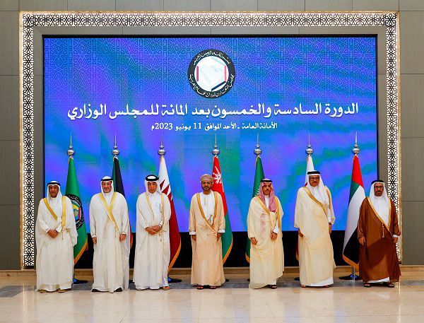 المجلس الوزاري الخليجي يؤكد دعمه الكامل لمجلس القيادة الرئاسي 