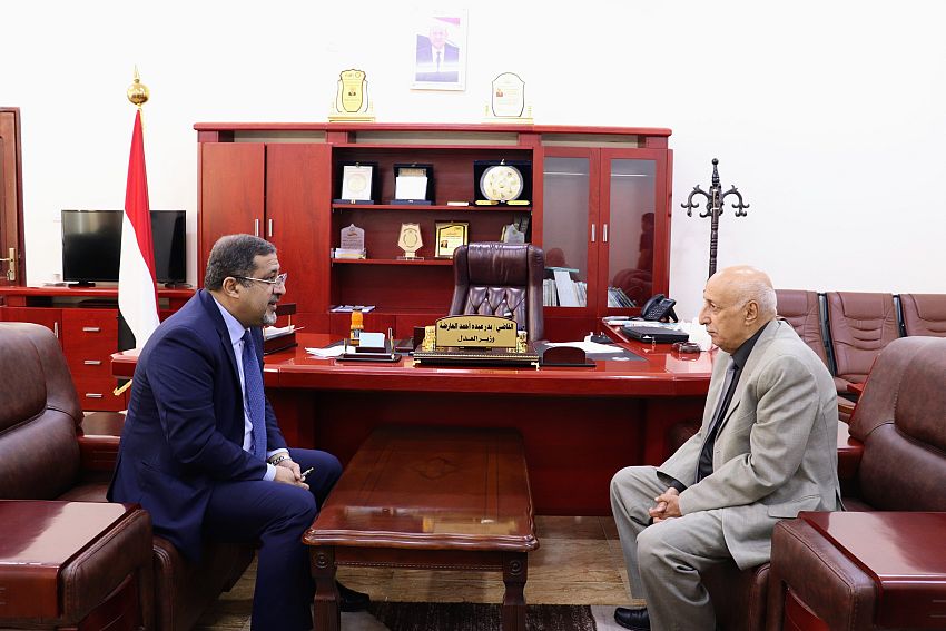 وزير العدل يناقش مع رئيس مصلحة السجون أوضاع السجناء والمرافق العقابية