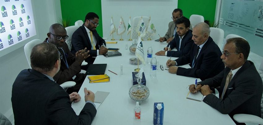 الشرجبي يبحث مع البنك الإسلامي استئناف مشاريع المياه والبيئة في اليمن