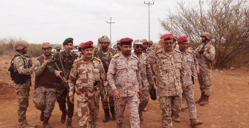 لجنة عسكرية تتفقد أوضاع المقاتلين في جبهات حرض بمحافظة حجة