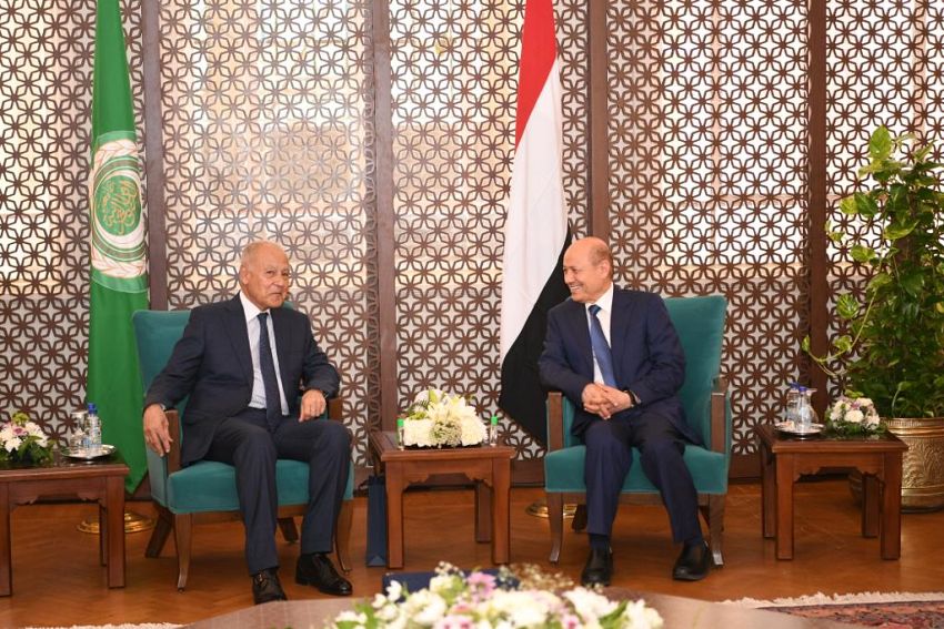 الرئيس رشاد العليمي يدعو الى دور عربي فاعل لمناصرة الشعب اليمني ومواجهة التحديات