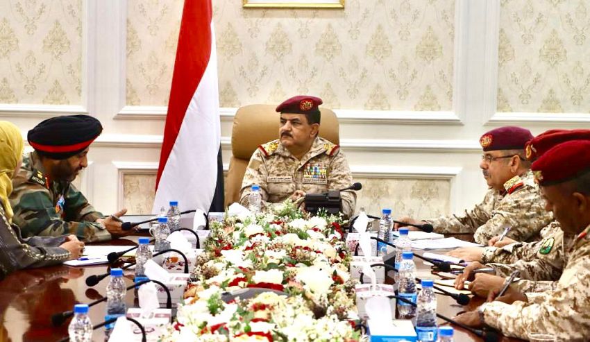 وزير الدفاع يلتقي الملحق العسكري في السفارة الهندية