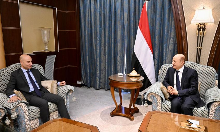 الرئيس العليمي يؤكد الالتزام بالتدخل العاجل لضمان استقرار العملة وامدادات الخدمات الأساسية
