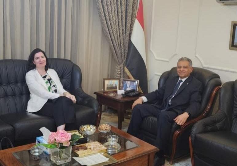 السفير فقيرة يلتقي مديرة البنك الدولي في اليمن